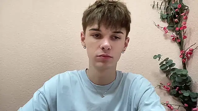 Snapshot of Milk_Guy chatting on October 9, 12:28 pm Milk Guy online show from October 9, 12:28 pm
