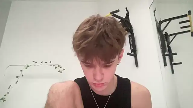 Snapshot of Milk_Guy chatting on November 27, 1:22 pm Milk Guy online show from November 27, 1:22 pm