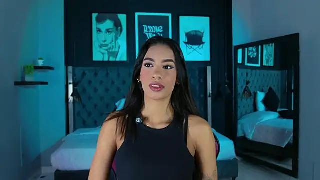 Snapshot of kitty_collins_ chatting on March 3, 11:50 am kitty collins online show from March 3, 11:50 am