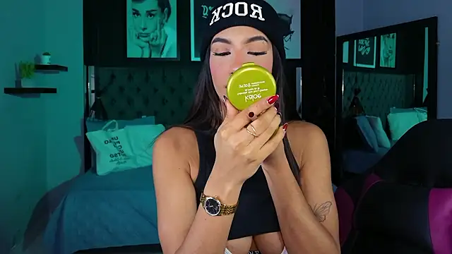 kitty collins  online show from March 17, 11:57 am