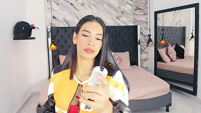 kitty collins  online show from July 22, 11:34 am