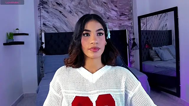 kitty collins  online show from April 13, 11:14 am