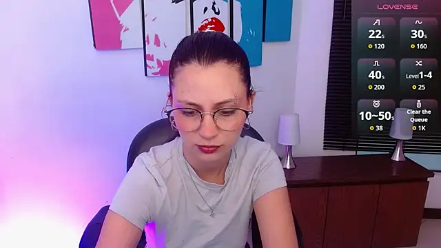 AlanaGarcia19 online show from September 25, 11:38 am