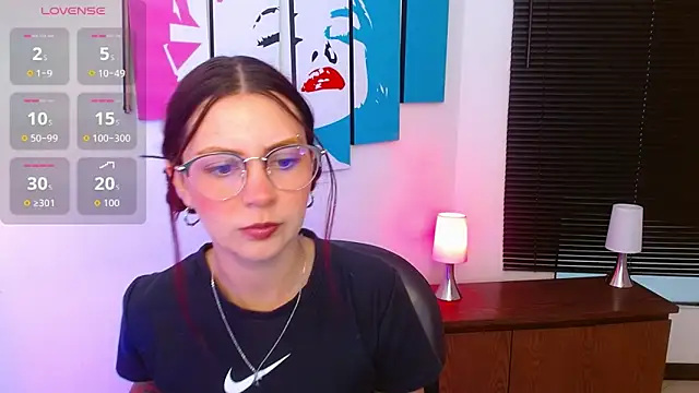 AlanaGarcia19 online show from October 21, 11:42 am