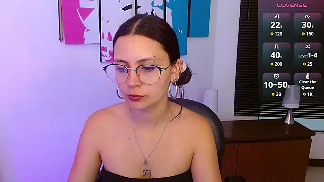 AlanaGarcia19 online show from October 16, 11:51 am