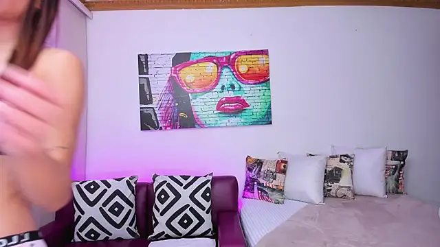 leyah  online show from October 27, 12:39 pm