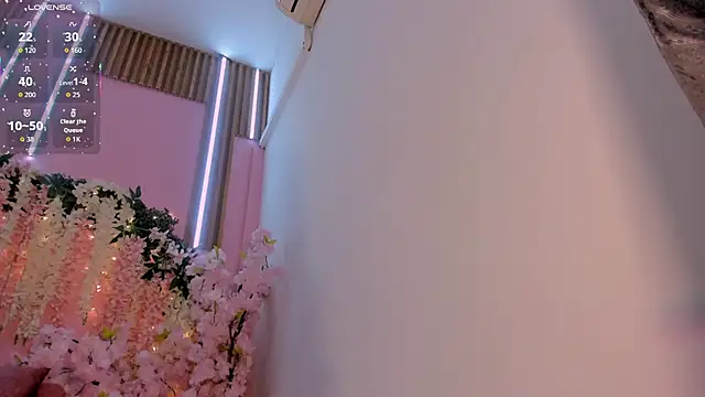 ThiccyLexxy online show from December 21, 12:29 pm