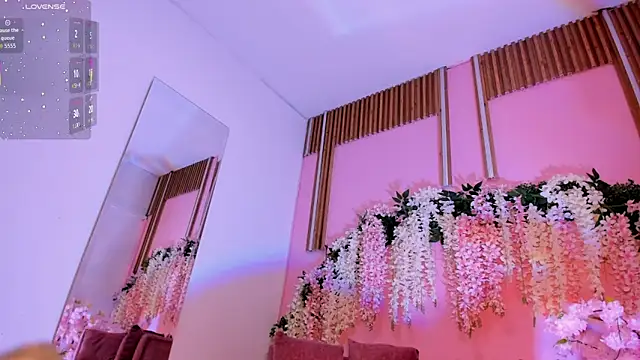 ThiccyLexxy online show from November 30, 12:39 pm