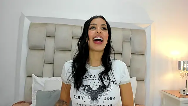 Snapshot of ValerieSoto chatting on September 8, 7:24 pm ValerieSoto online show from September 8, 7:24 pm