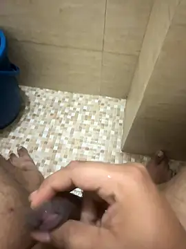 saumon3022 online show from October 11, 7:53 am