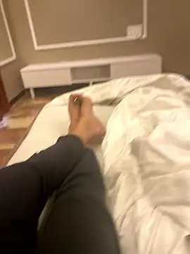 saumon3022 online show from January 10, 7:36 am