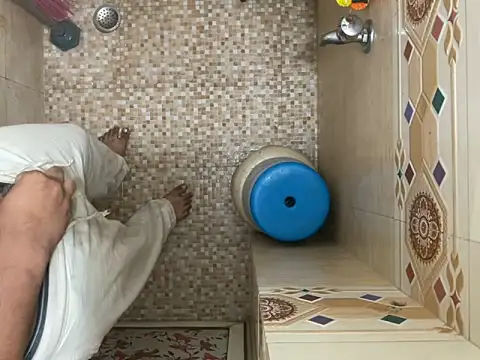 saumon3022 online show from April 4, 9:05 am