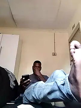 Snapshot of TmanZim2025 chatting on September 17, 10:17 am TmanZim2025 online show from September 17, 10:17 am