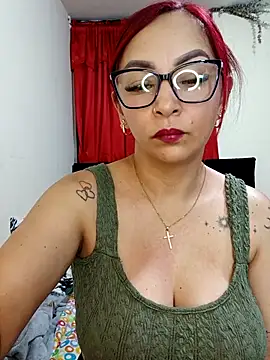 Snapshot of Vamanda05 chatting on September 10, 5:39 am Vamanda05 online show from September 10, 5:39 am