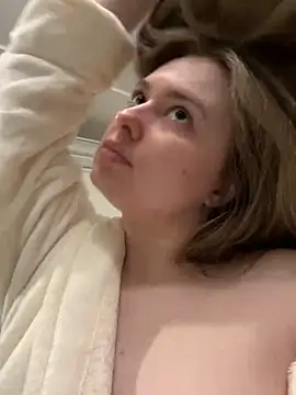 Snapshot of DeniMilkyyyyy chatting on November 16, 6:23 pm DeniMilkyyyyy online show from November 16, 6:23 pm