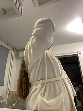 DeniMilkyyyyy online show from December 3, 11:14 pm