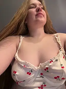 Snapshot of DeniMilkyyyyy chatting on March 3, 5:31 pm DeniMilkyyyyy online show from March 3, 5:31 pm