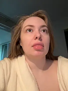 Snapshot of DeniMilkyyyyy chatting on October 30, 6:27 pm DeniMilkyyyyy online show from October 30, 6:27 pm