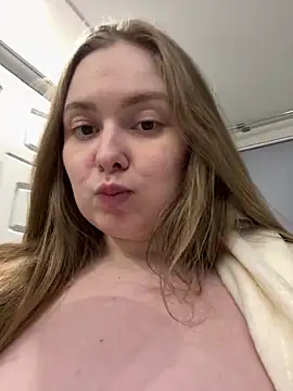 DeniMilkyyyyy online show from March 19, 8:53 pm