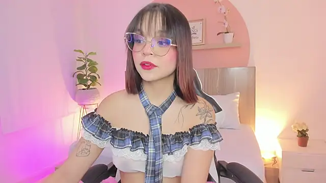 Clara Luu online show from May 14, 2:52 am