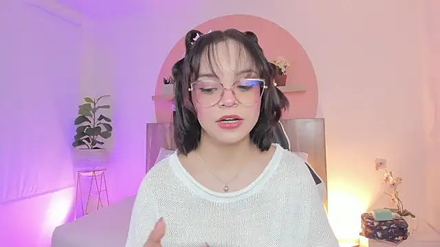 Clara Luu online show from April 15, 3:23 am