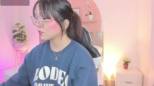 Clara Luu online show from May 23, 2:54 am