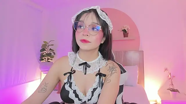 Clara Luu online show from April 10, 3:35 am