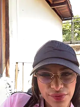 Hannacooper3 online show from November 12, 3:16 pm