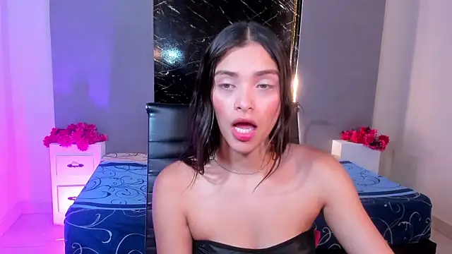 Hannacooper3 online show from September 23, 7:32 pm