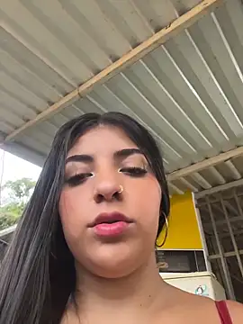 Snapshot of Isaa-Sweet chatting on February 3, 11:48 am Isaa-Sweet online show from February 3, 11:48 am