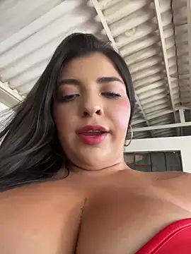 Snapshot of Isaa-Sweet chatting on May 28, 8:04 pm Isaa-Sweet online show from May 28, 8:04 pm