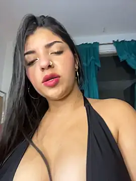 Snapshot of Isaa-Sweet chatting on November 15, 9:57 am Isaa-Sweet online show from November 15, 9:57 am