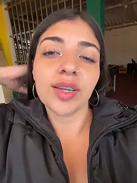 Snapshot of Isaa-Sweet chatting on November 28, 11:10 am Isaa-Sweet online show from November 28, 11:10 am