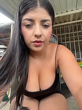 Snapshot of Isaa-Sweet chatting on February 23, 3:12 pm Isaa-Sweet online show from February 23, 3:12 pm