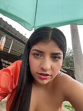 Snapshot of Isaa-Sweet chatting on February 13, 5:24 pm Isaa-Sweet online show from February 13, 5:24 pm