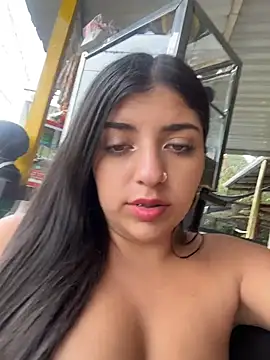 Snapshot of Isaa-Sweet chatting on December 4, 8:19 pm Isaa-Sweet online show from December 4, 8:19 pm