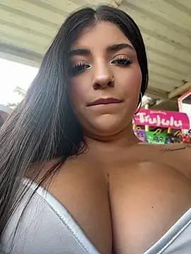 Snapshot of Isaa-Sweet chatting on June 19, 2:56 pm Isaa-Sweet online show from June 19, 2:56 pm