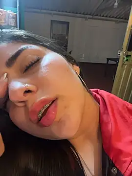 Snapshot of Isaa-Sweet chatting on November 22, 9:08 am Isaa-Sweet online show from November 22, 9:08 am