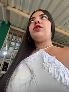 Snapshot of Isaa-Sweet chatting on January 8, 11:38 am Isaa-Sweet online show from January 8, 11:38 am