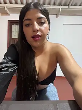 Snapshot of Isaa-Sweet chatting on December 20, 1:41 am Isaa-Sweet online show from December 20, 1:41 am