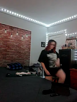 Snapshot of queenpeaches121 chatting on November 3, 11:47 am queenpeaches121 online show from November 3, 11:47 am