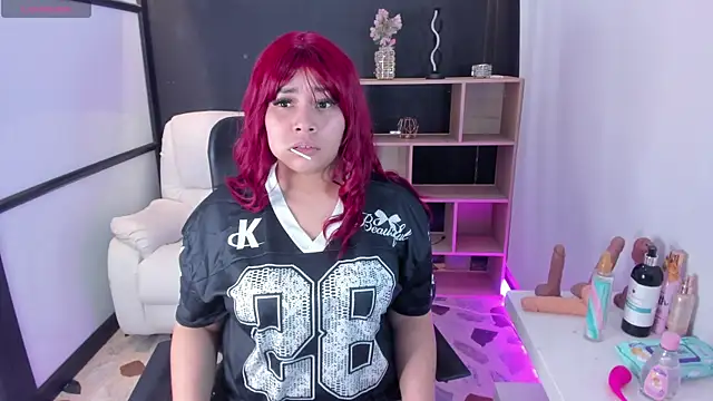 ThaliaBrooks  online show from October 29, 4:11 am