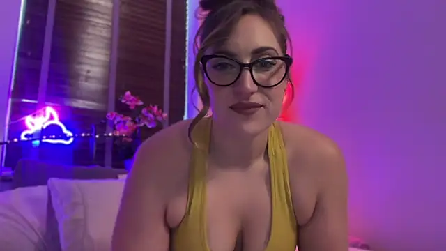 Snapshot of MistresssX chatting on October 24, 3:11 pm MistresssX online show from October 24, 3:11 pm