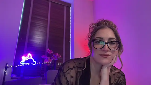Snapshot of MistresssX chatting on October 6, 1:56 pm MistresssX online show from October 6, 1:56 pm
