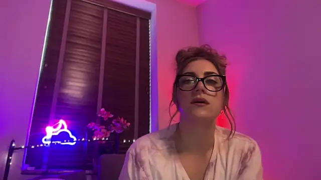 Snapshot of MistresssX chatting on October 7, 3:02 pm MistresssX online show from October 7, 3:02 pm