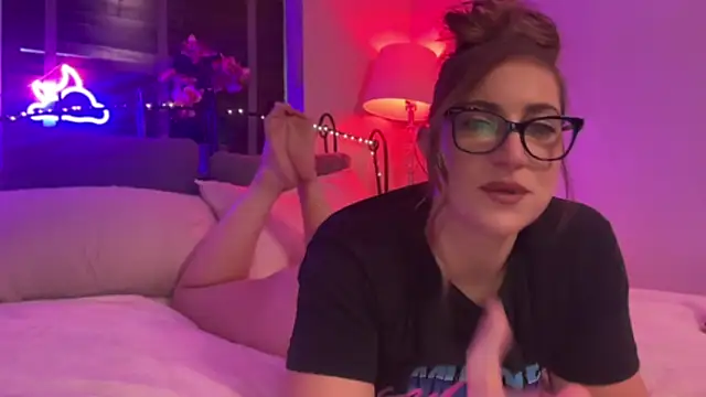 Snapshot of MistresssX chatting on November 10, 1:27 pm MistresssX online show from November 10, 1:27 pm