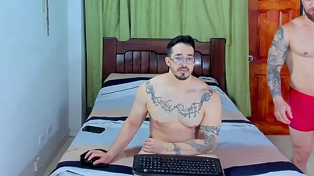 Hunter Hoott online show from February 6, 3:08 pm