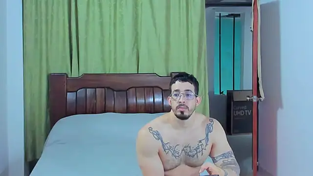 Hunter Hoott online show from January 17, 11:52 pm