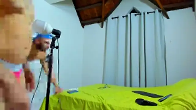 Hunter Hoott online show from December 14, 12:28 am