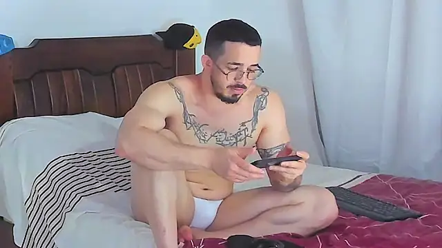 Hunter Hoott online show from October 22, 1:49 am